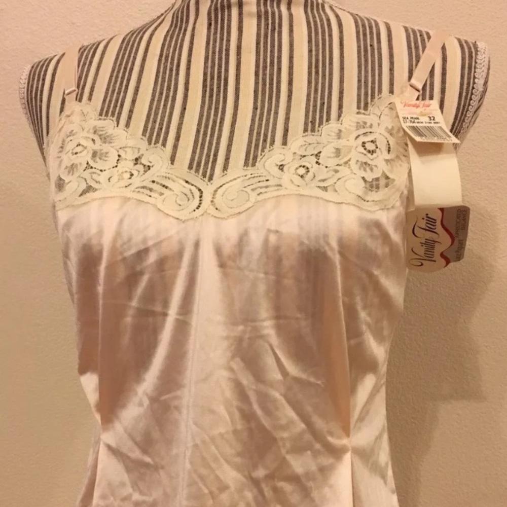 True Vintage Vanity Fair Pin Up Camisole 32